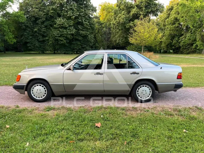 1992 Mercedes Benz 260