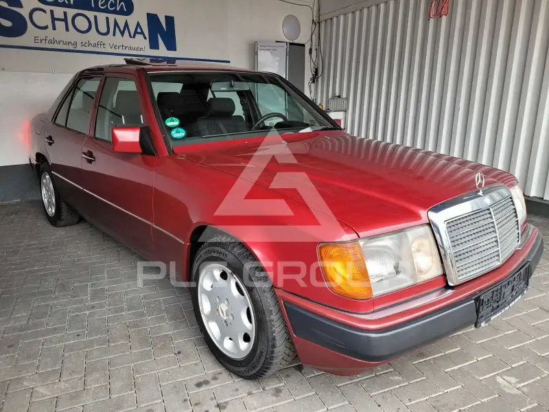 1990 Mercedes Benz 260