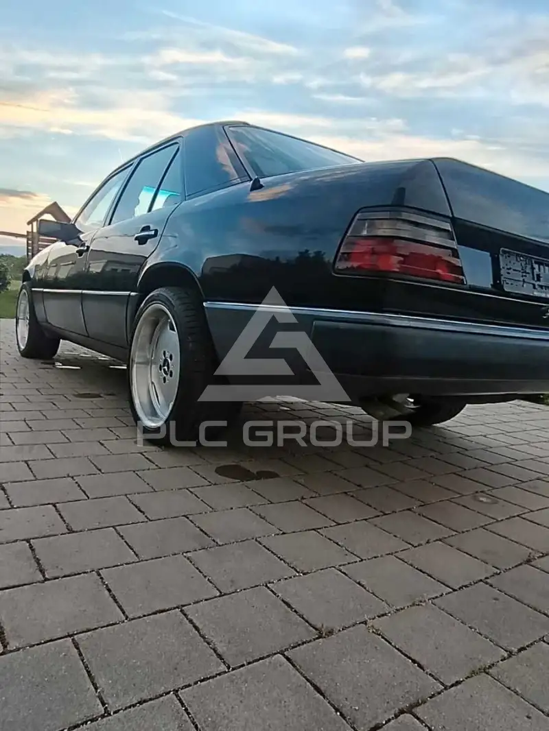 1990 Mercedes Benz 260