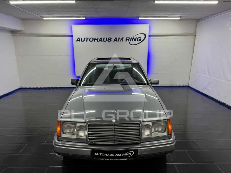 1990 Mercedes Benz 260