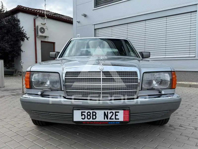 1990 Mercedes Benz 560