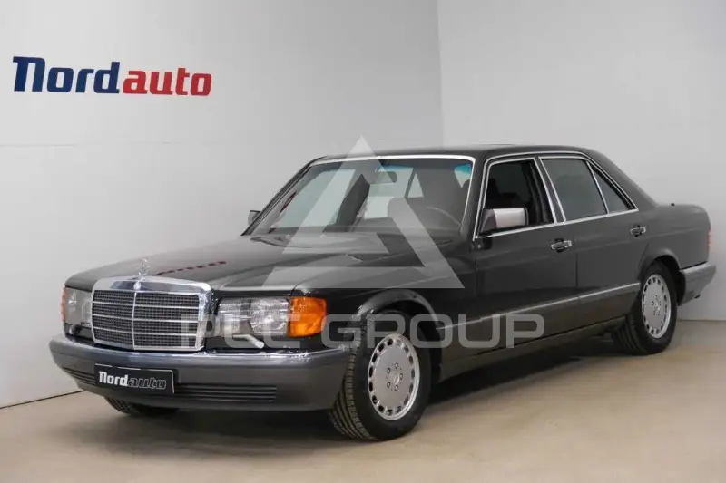 1990 Mercedes Benz 560
