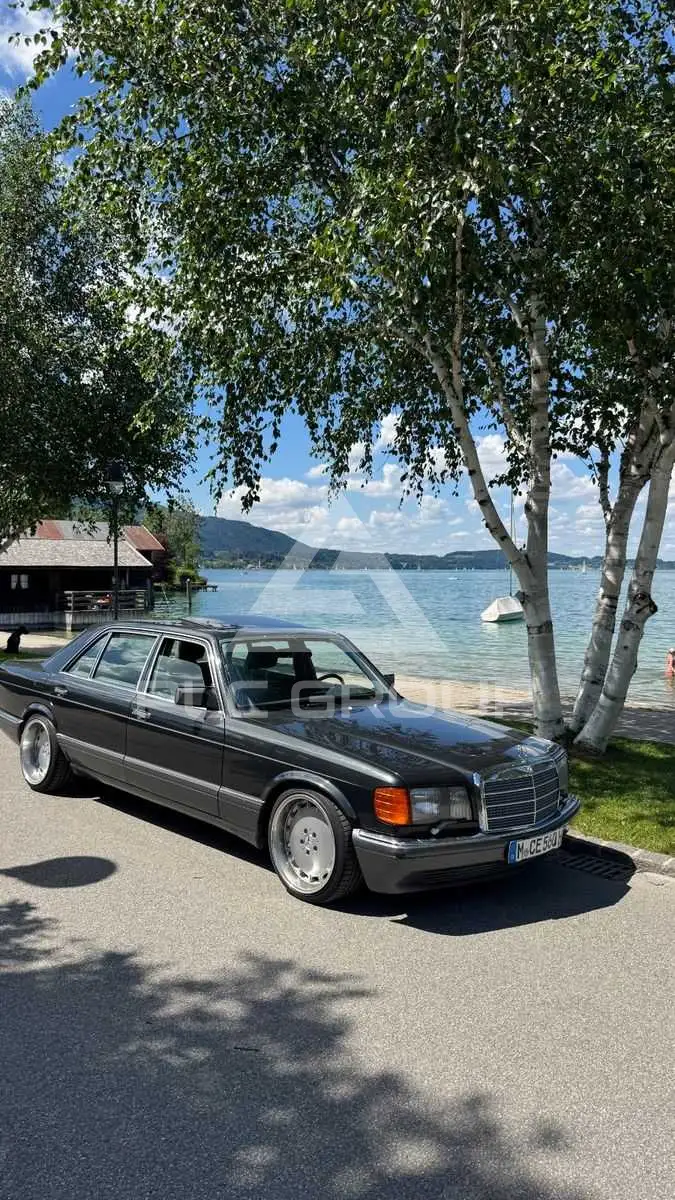 1990 Mercedes Benz 560