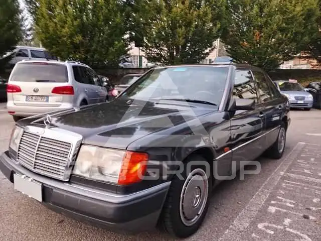 1990 Mercedes Benz E 200