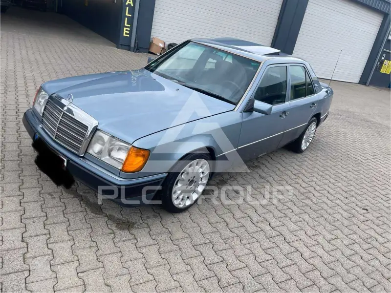 1990 Mercedes Benz E 200