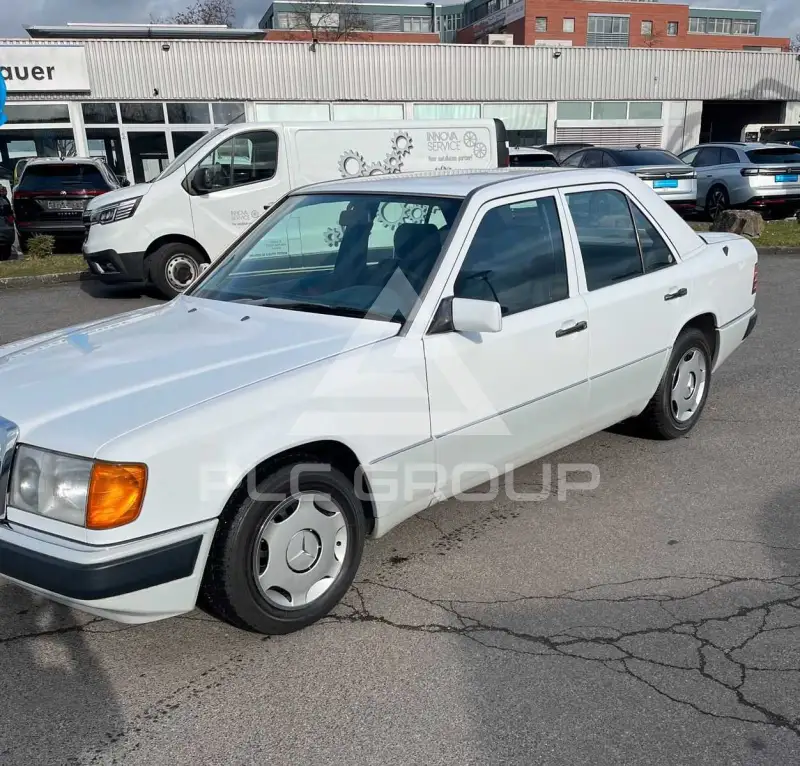 1990 Mercedes Benz E 200