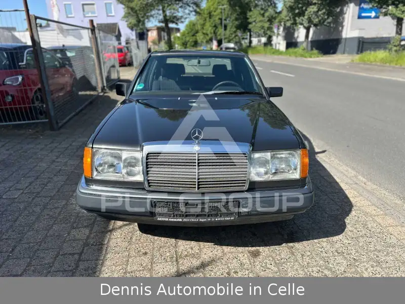 1990 Mercedes Benz E 200