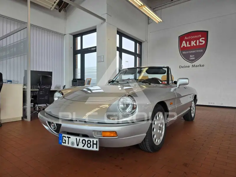 1990 Alfa Romeo Spider
