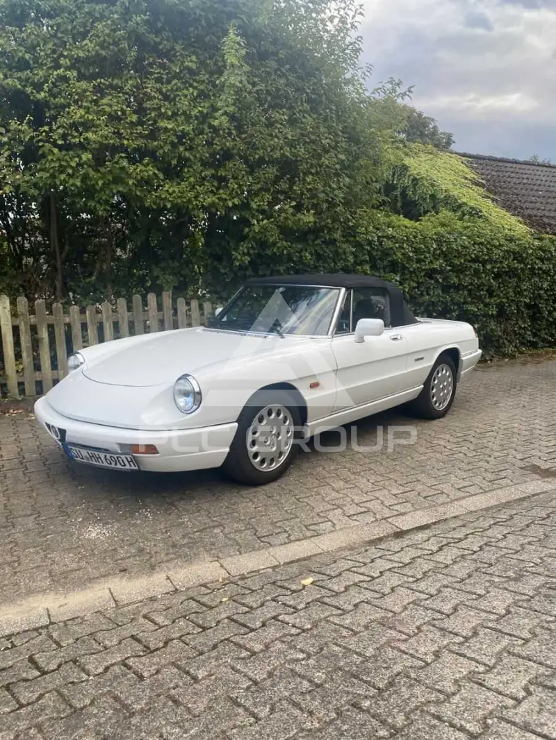 1990 Alfa Romeo Spider