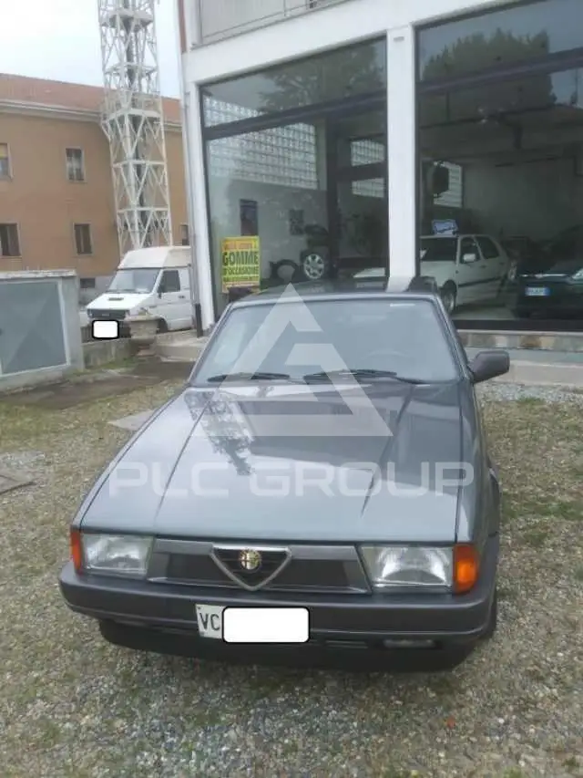 1990 Alfa Romeo 75