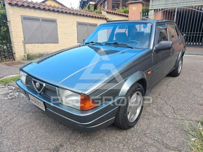 1990 Alfa Romeo 75