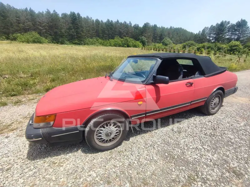 1990 SAAB 900