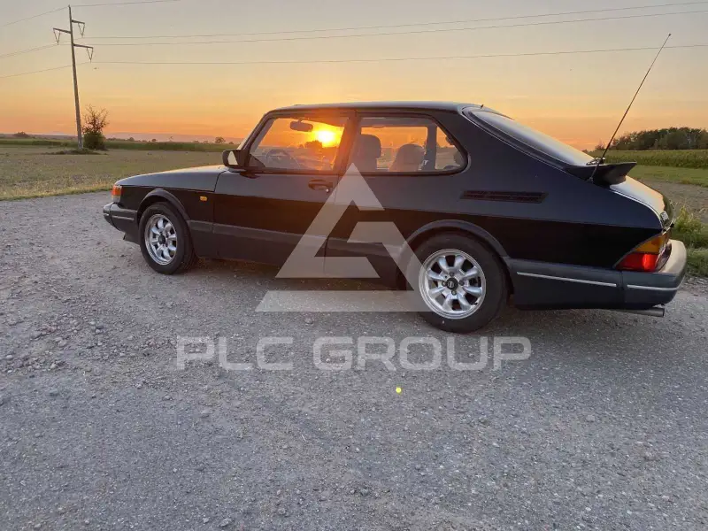 1990 SAAB 900