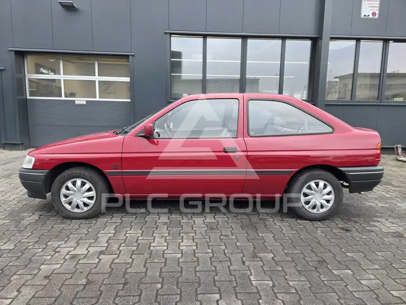 1992 Ford ESCORT