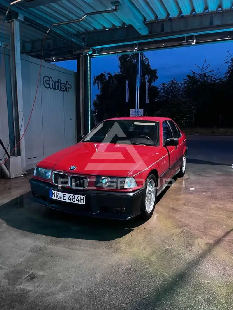 1991 BMW 320