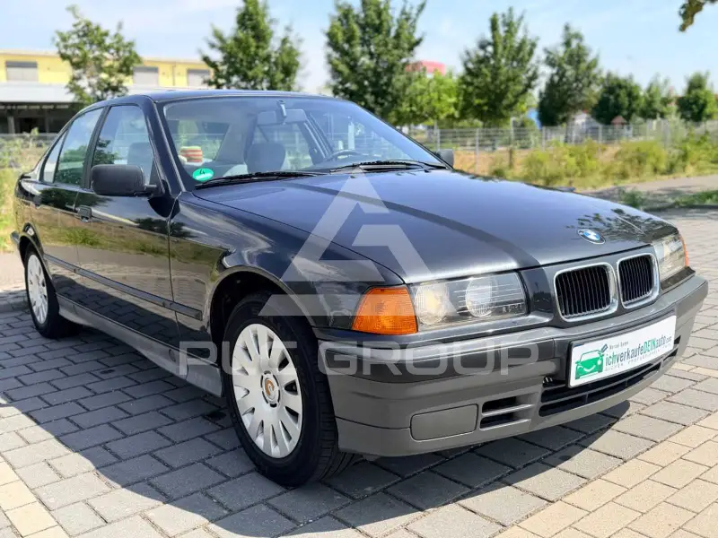 1991 BMW 320