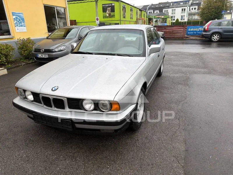 1991 BMW 520