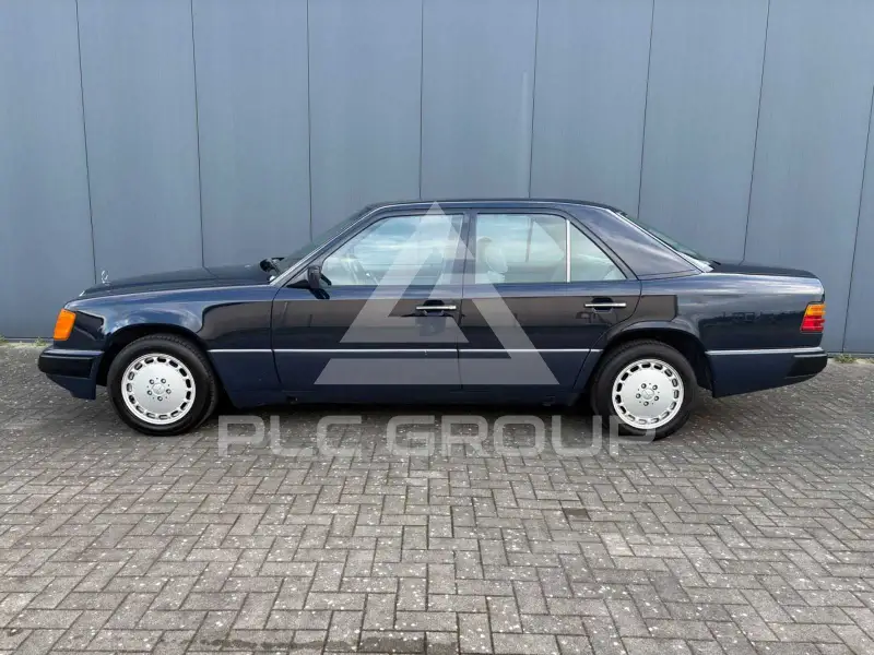1991 Mercedes Benz 200