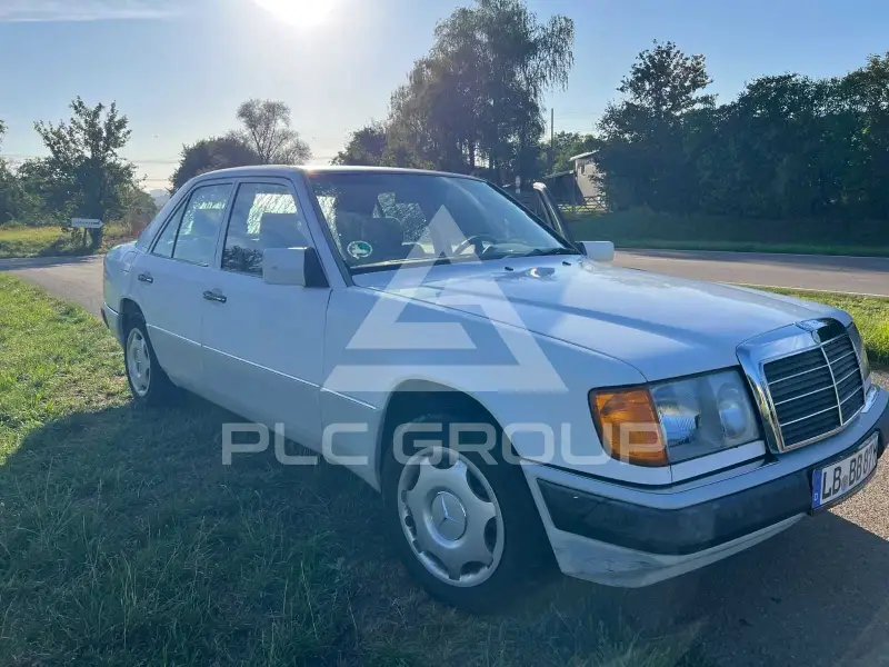 1991 Mercedes Benz 200