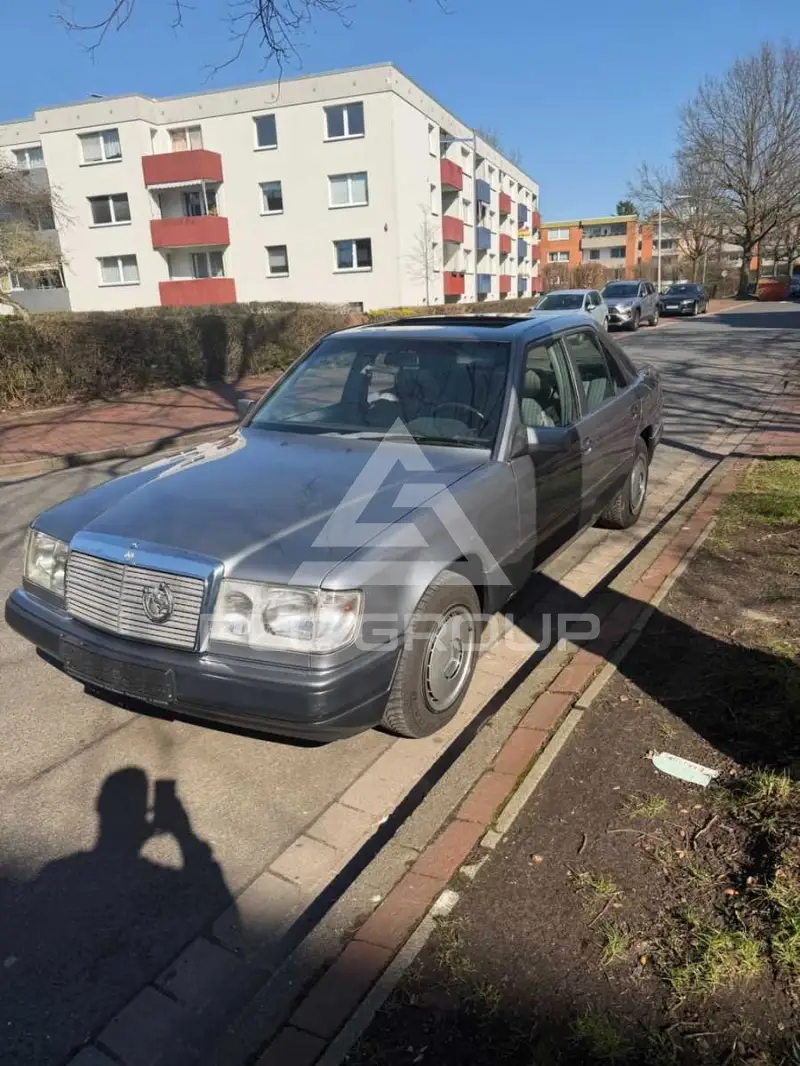 1991 Mercedes Benz 200