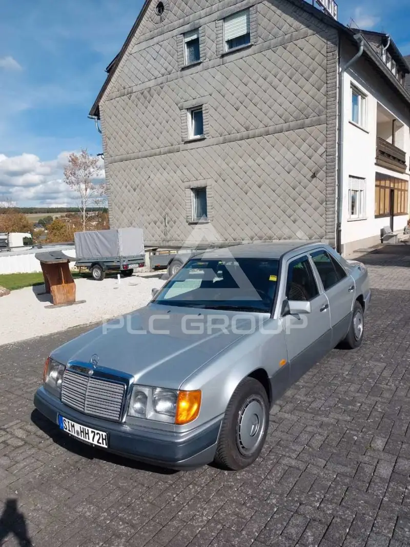 1991 Mercedes Benz E 230