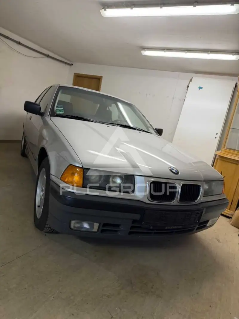 1992 BMW 316