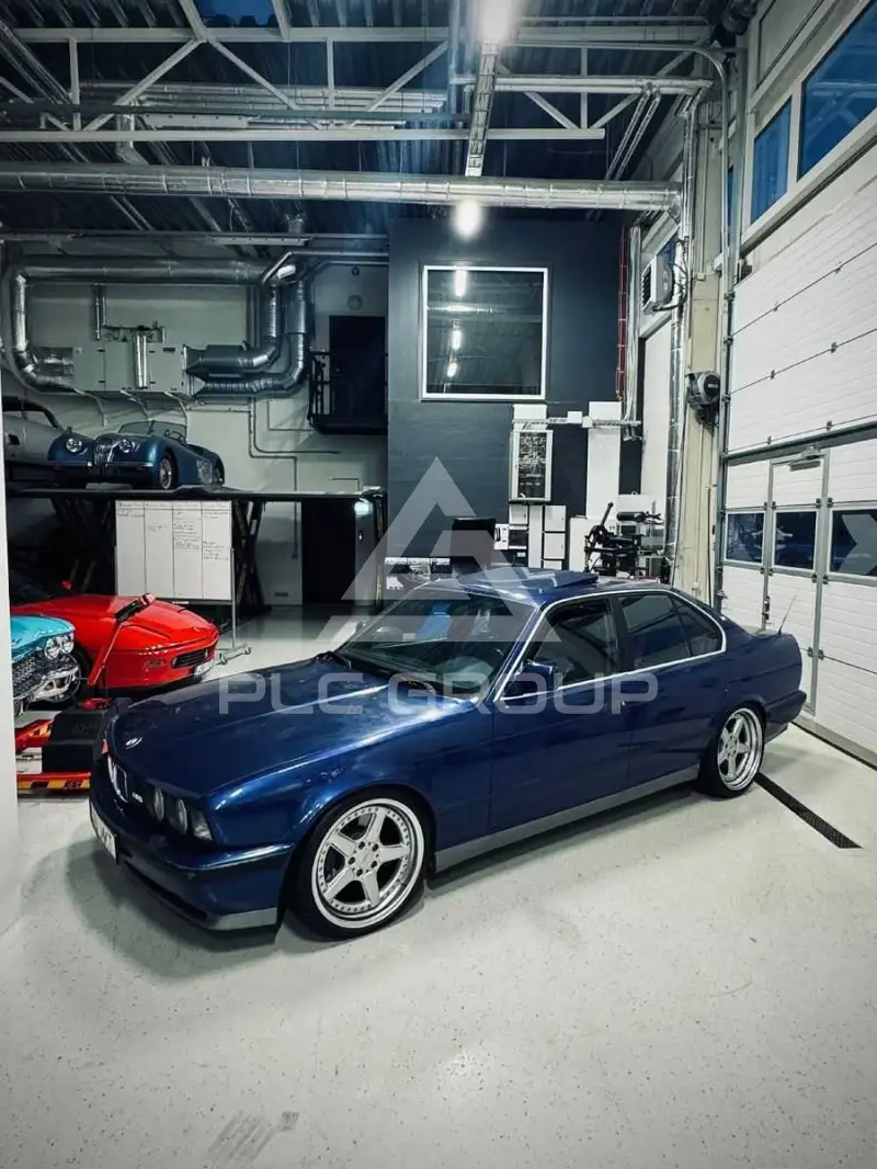 1992 BMW M5