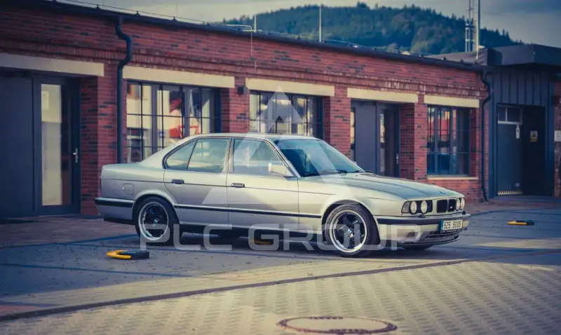 1992 BMW M5
