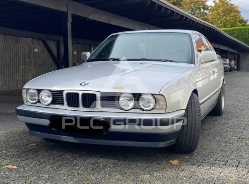1992 BMW 520