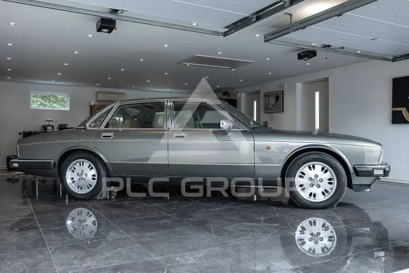 1992 Jaguar XJ