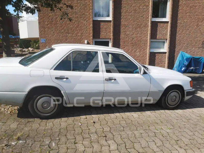 1992 Mercedes Benz 200