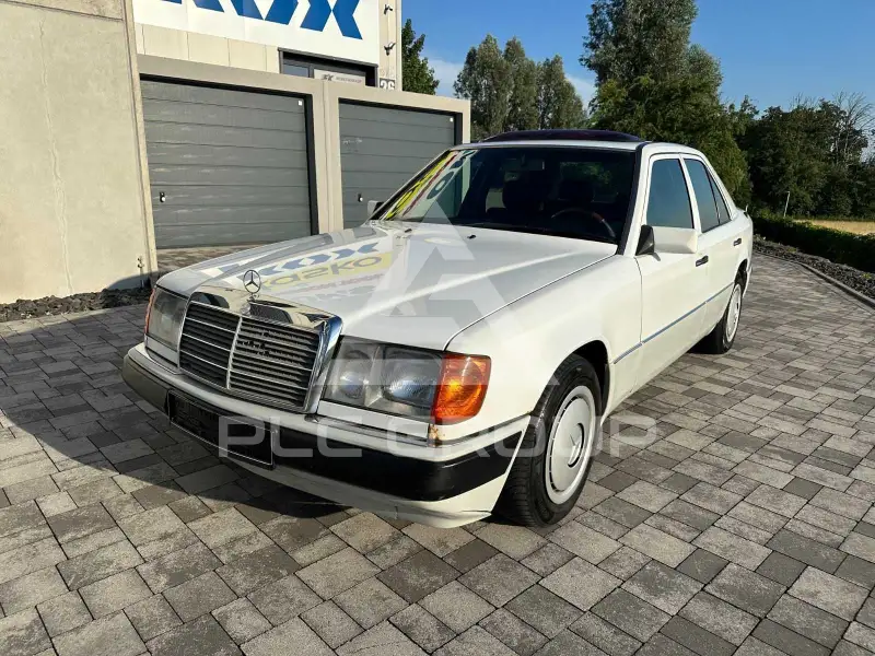 1992 Mercedes Benz 230