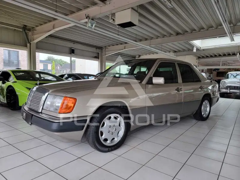 1992 Mercedes Benz 230