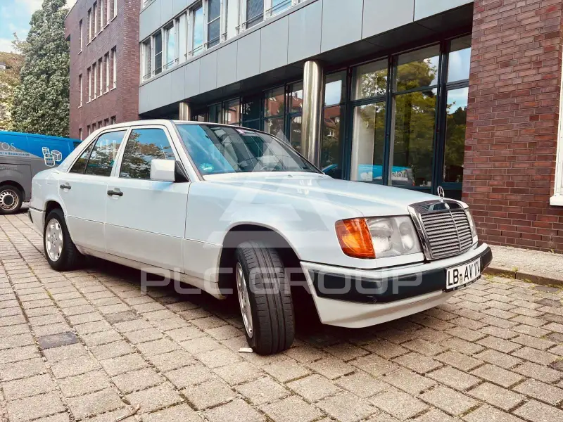 1992 Mercedes Benz 230