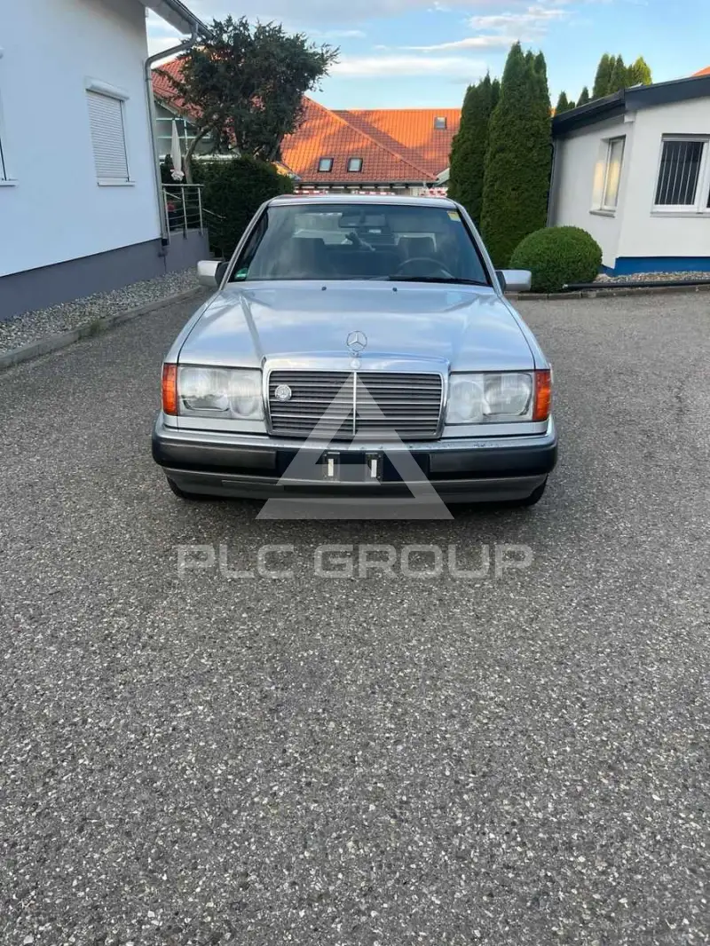 1992 Mercedes Benz E 230