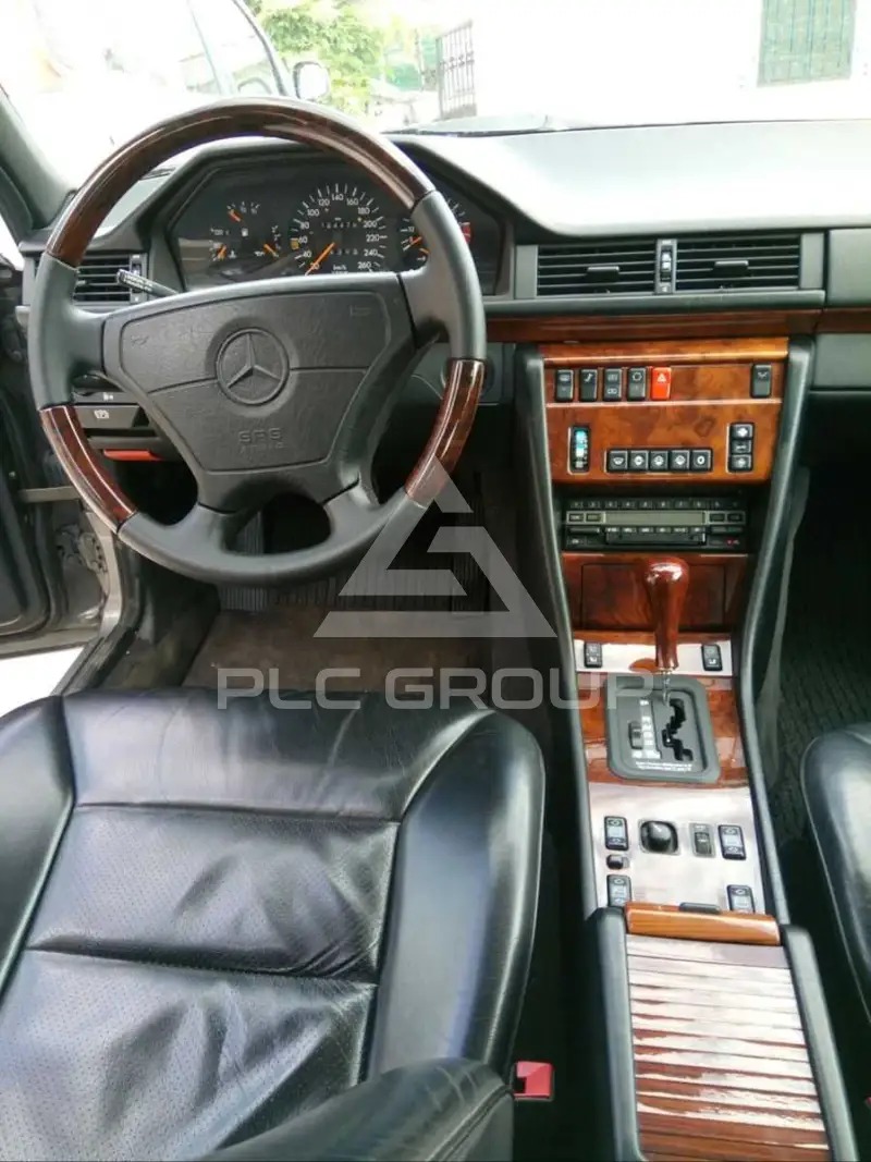 1992 Mercedes Benz E 400