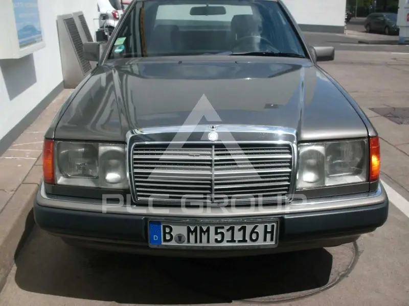 1992 Mercedes Benz E 200