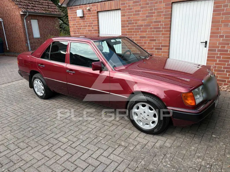 1992 Mercedes Benz E 200