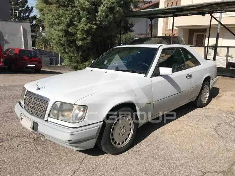 1992 Mercedes Benz CE 200
