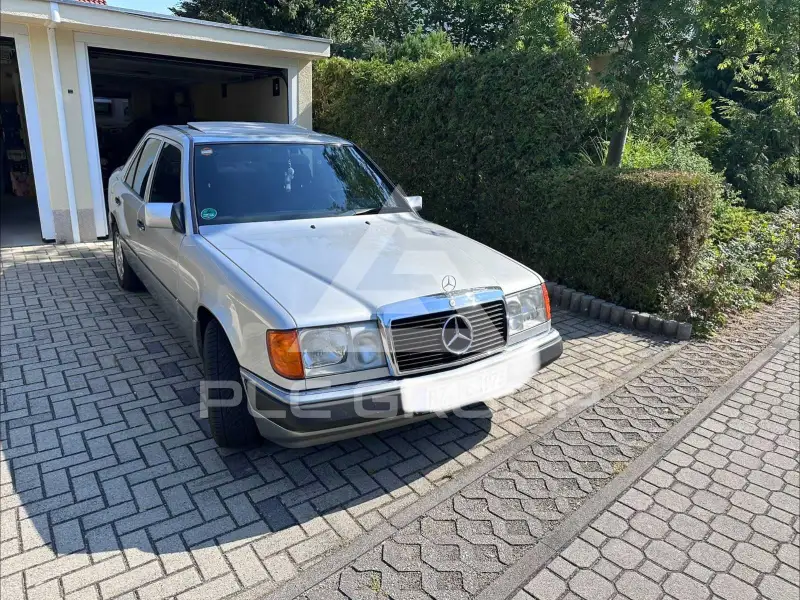 1992 Mercedes Benz E 260