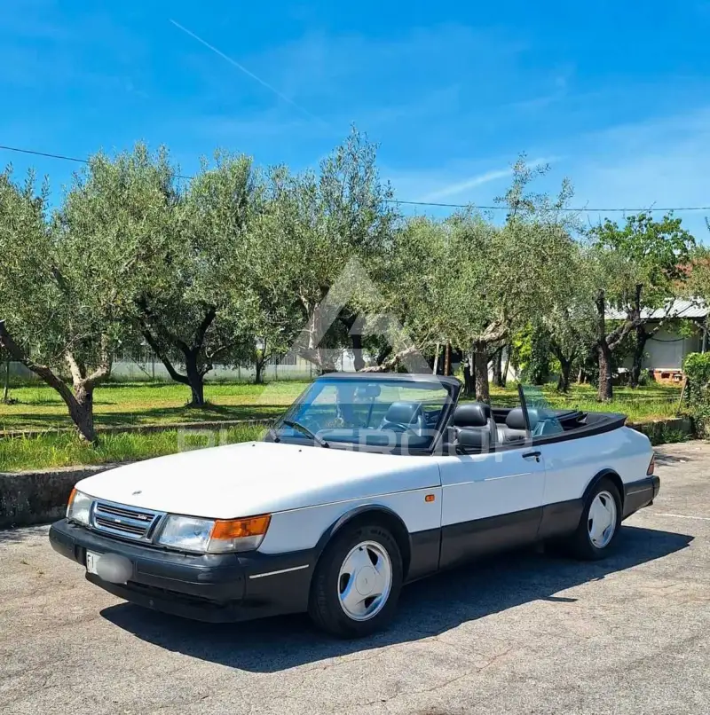 1992 SAAB 900