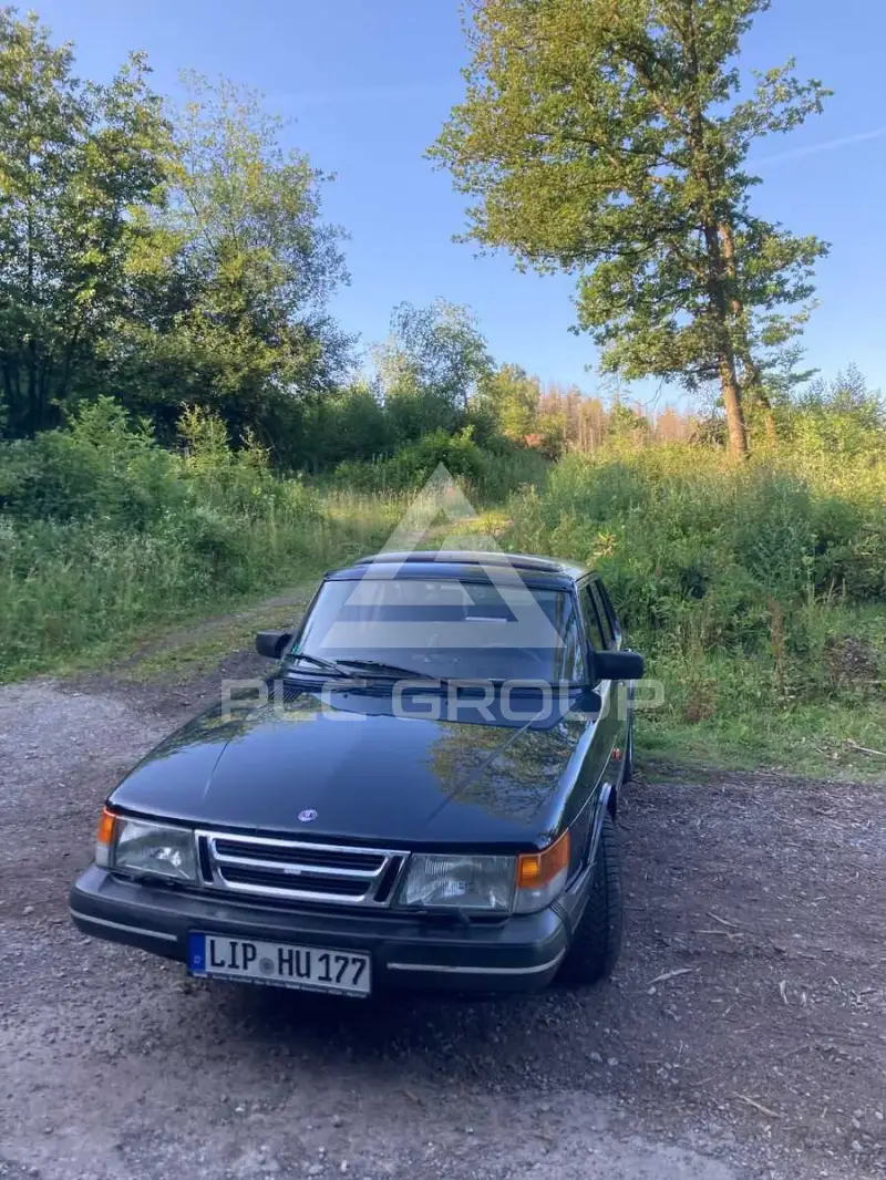 1992 SAAB 900