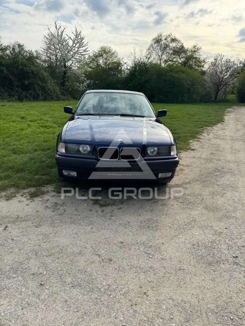 1993 BMW 320