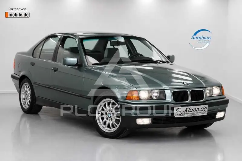 1993 BMW 320