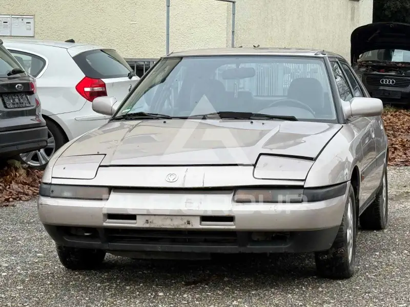 1993 Mazda 323
