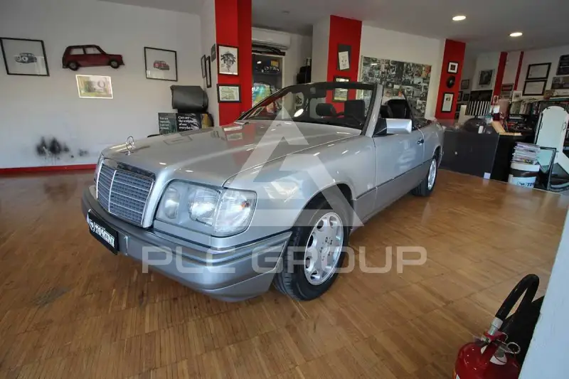 1993 Mercedes Benz E 300