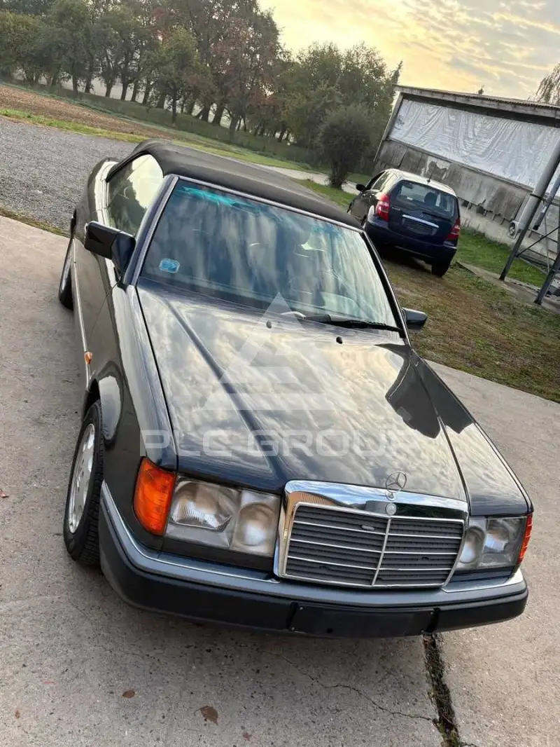 1993 Mercedes Benz E 300