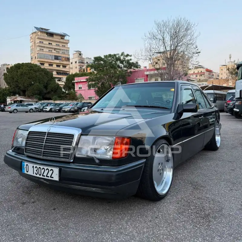 1993 Mercedes Benz E 320