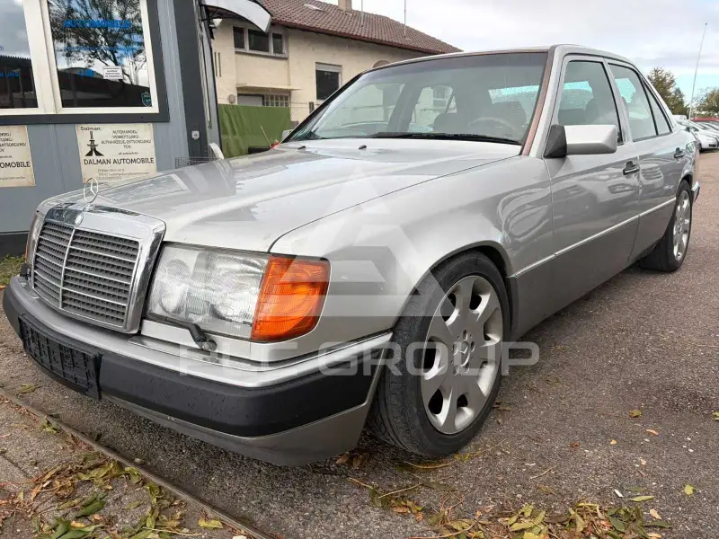 1993 Mercedes Benz E 320