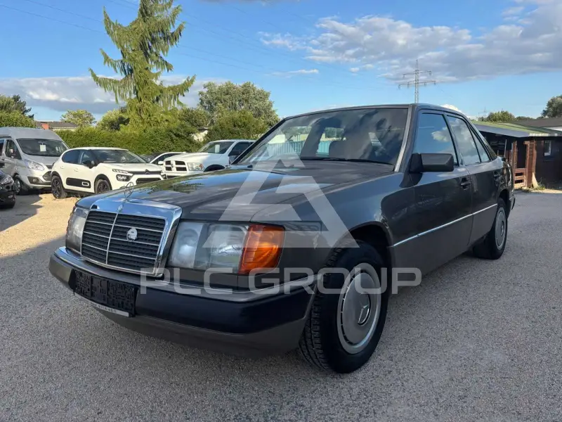 1993 Mercedes Benz 200